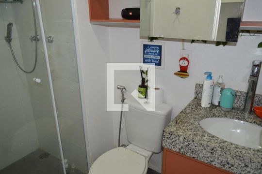 Banheiro de apartamento à venda com 2 quartos, 49m² em Liberdade, São Paulo