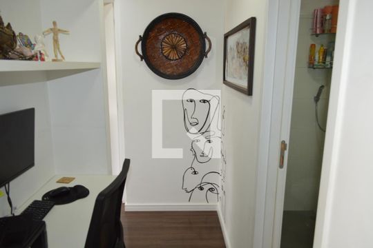 Corredor  de apartamento à venda com 2 quartos, 49m² em Liberdade, São Paulo