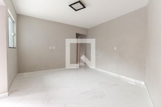 Sala de casa à venda com 1 quarto, 40m² em Vila Jacuí, São Paulo
