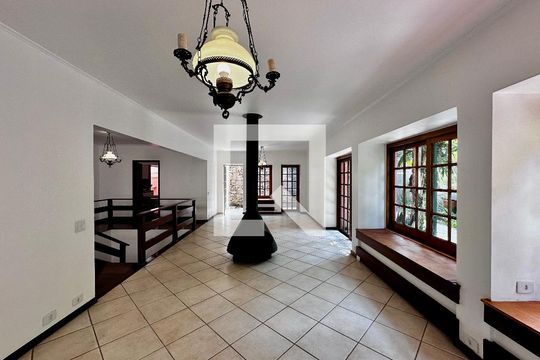 Casa à venda com 3 quartos, 246m² em Chácara Santo Antônio (zona Sul), São Paulo