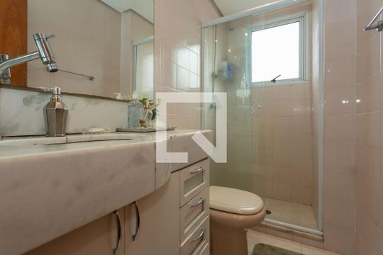 Banheiro de apartamento à venda com 3 quartos, 175m² em Bela Vista, Porto Alegre