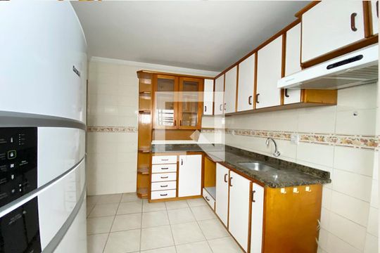 Cozinha e Área de Serviço de apartamento para alugar com 2 quartos, 60m² em Centro, São Leopoldo
