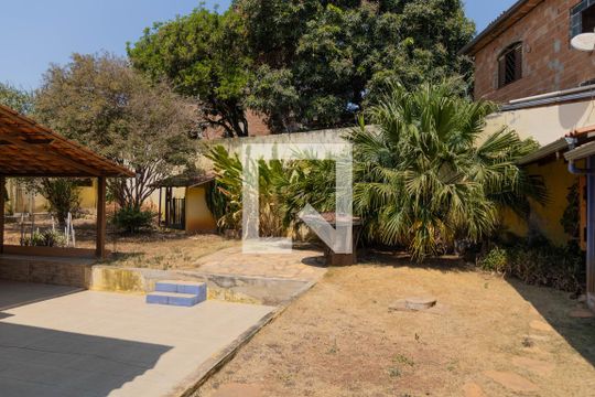 Área comum de casa à venda com 4 quartos, 333m² em Palmeiras, Belo Horizonte