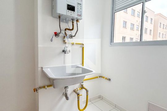 Área de Serviço de apartamento para alugar com 2 quartos, 38m² em Guarapiranga, São Paulo