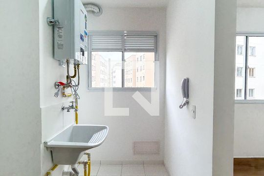 Área de Serviço de apartamento para alugar com 2 quartos, 38m² em Guarapiranga, São Paulo