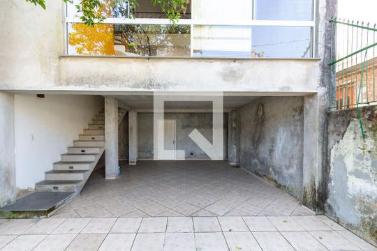 Garagem de casa para alugar com 5 quartos, 400m² em Nonoai, Porto Alegre