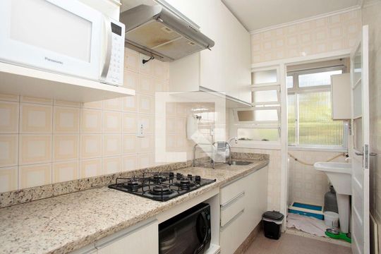 Cozinha + Área de Serviço de apartamento à venda com 2 quartos, 70m² em Independência, Porto Alegre
