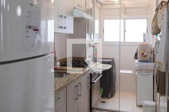 Cozinha de apartamento à venda com 2 quartos, 45m² em Jardim Las Vegas, Guarulhos