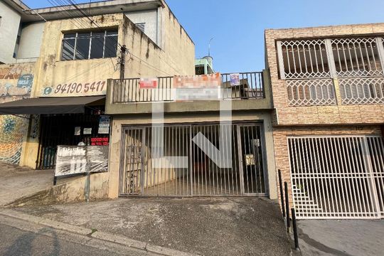 Fachada de casa à venda com 3 quartos, 180m² em Vila Brasil, São Paulo