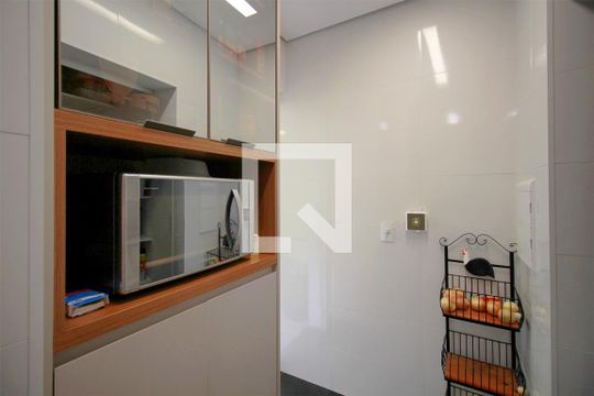 Dispensa de apartamento à venda com 3 quartos, 240m² em Cidade Nova, Belo Horizonte