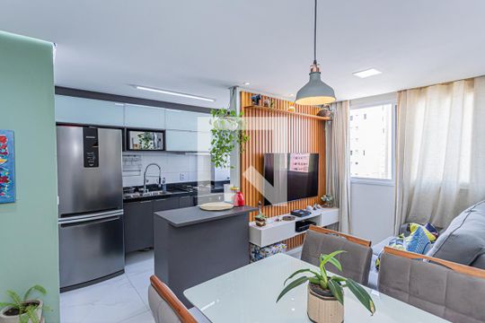 Sala de apartamento à venda com 2 quartos, 44m² em Jardim Iris, São Paulo