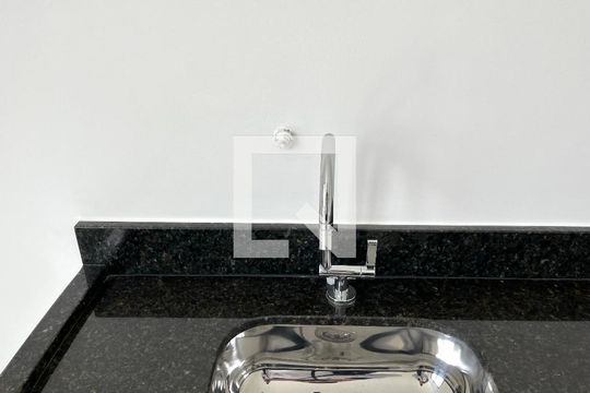 Cozinha de apartamento à venda com 1 quarto, 37m² em Bosque da Saúde, São Paulo