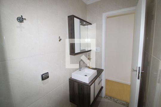 Banheiro de apartamento à venda com 2 quartos, 62m² em Jardim Santa Inês, São Paulo