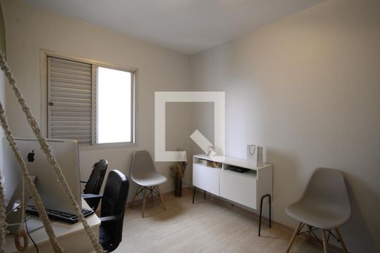 Quarto 2 de apartamento para alugar com 2 quartos, 67m² em Vila Monumento, São Paulo
