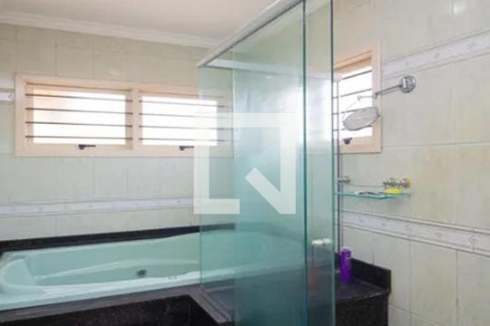 Banheiro - Quarto de casa à venda com 4 quartos, 400m² em Centro, São Leopoldo