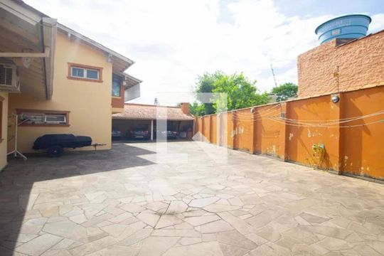 Área comum de casa à venda com 4 quartos, 400m² em Centro, São Leopoldo