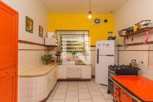 Cozinha de casa à venda com 3 quartos, 146m² em Centro, São Leopoldo