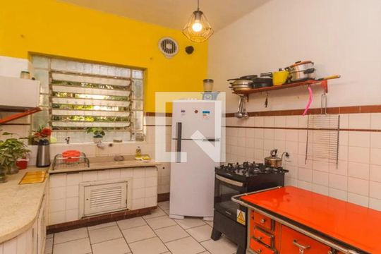 Cozinha de casa à venda com 3 quartos, 146m² em Centro, São Leopoldo