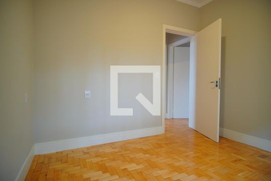 Quarto 1 de apartamento para alugar com 3 quartos, 117m² em Moinhos de Vento, Porto Alegre