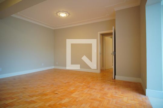 Apartamento para alugar com 3 quartos, 117m² em Moinhos de Vento, Porto Alegre