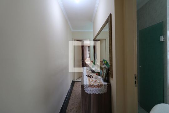 Corredor Piso Superior de casa à venda com 3 quartos, 144m² em Vila Cecília Maria, Santo André