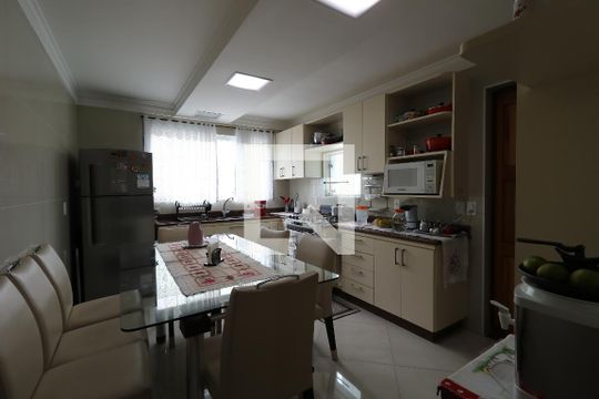 Cozinha de casa à venda com 3 quartos, 144m² em Vila Cecília Maria, Santo André