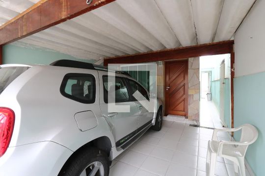Garagem de casa à venda com 3 quartos, 144m² em Vila Cecília Maria, Santo André