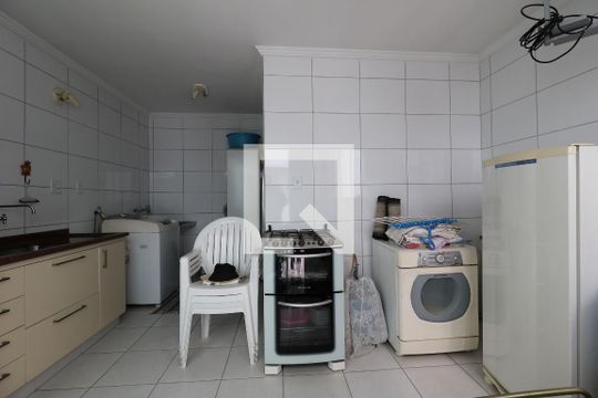 Área de Serviço de casa à venda com 3 quartos, 144m² em Vila Cecília Maria, Santo André