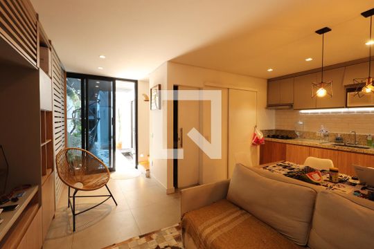 Sala/Cozinha de casa para alugar com 4 quartos, 550m² em Parque São Jorge, São Paulo