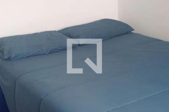 Quarto de apartamento à venda com 2 quartos, 33m² em Jardim Itacolomi, São Paulo