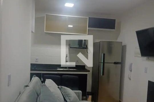 Apartamento à venda com 2 quartos, 33m² em Jardim Itacolomi, São Paulo