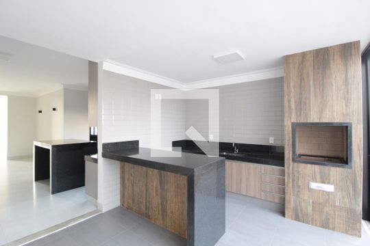 Área gourmet de casa de condomínio para alugar com 4 quartos, 232m² em Granja Marileusa, Uberlândia