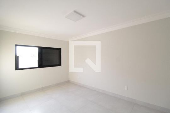 Suite 1 de casa de condomínio para alugar com 4 quartos, 232m² em Granja Marileusa, Uberlândia