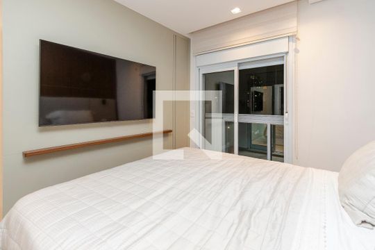 Suíte de apartamento para alugar com 3 quartos, 122m² em Campo Belo, São Paulo
