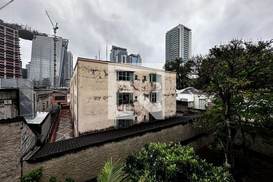 Vista Quarto de apartamento para alugar com 1 quarto, 43m² em Alto da Boa Vista, São Paulo