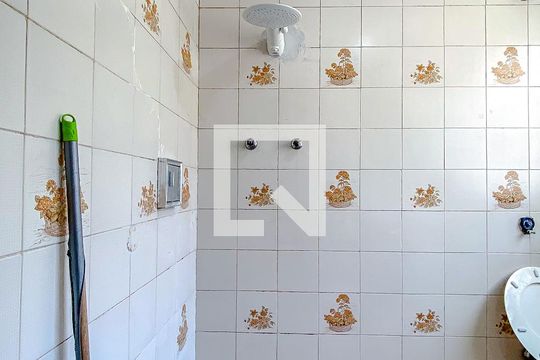 Banheiro de casa para alugar com 2 quartos, 150m² em Vila Clementino, São Paulo