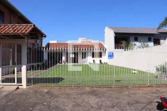 Fachada de casa à venda com 2 quartos, 93m² em Operário, Novo Hamburgo