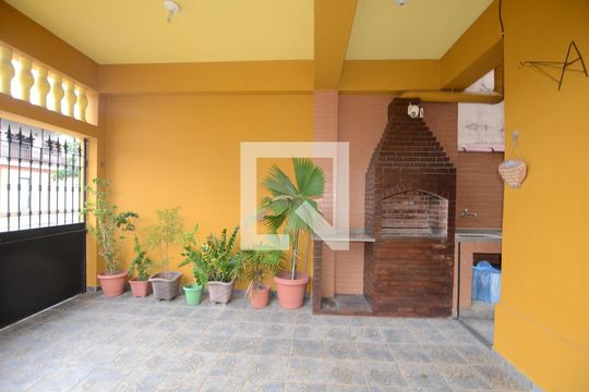 Quintal /Churrasqueira de casa à venda com 3 quartos, 240m² em Vila Kosmos, Rio de Janeiro