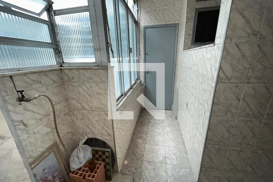 Área de Serviço de apartamento para alugar com 2 quartos, 70m² em Cascadura, Rio de Janeiro
