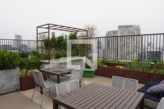 Área comum de kitnet/studio para alugar com 1 quarto, 24m² em Pinheiros, São Paulo