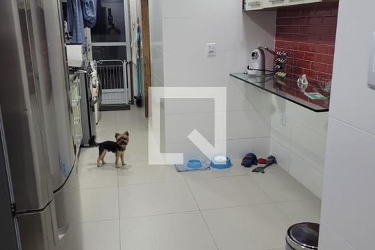 Cozinha de apartamento à venda com 3 quartos, 180m² em Itaipu, Niterói