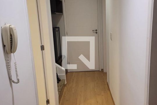 Corredor de apartamento à venda com 3 quartos, 180m² em Itaipu, Niterói