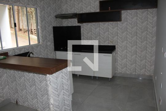 Cozinha de casa de condomínio para alugar com 3 quartos, 160m² em Chácara Canta Galo, Cotia