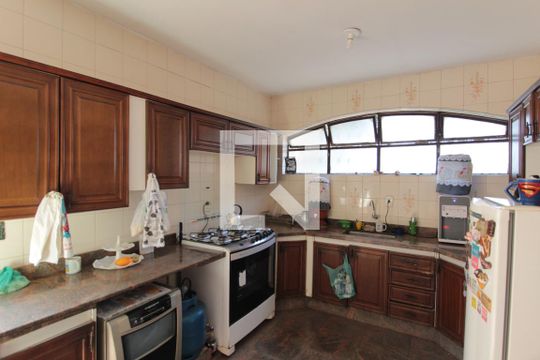 Cozinha de casa à venda com 5 quartos, 370m² em Santa Monica, Belo Horizonte