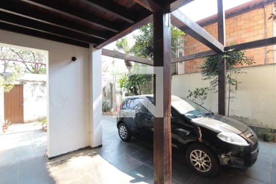 Garagem de casa à venda com 5 quartos, 370m² em Santa Monica, Belo Horizonte