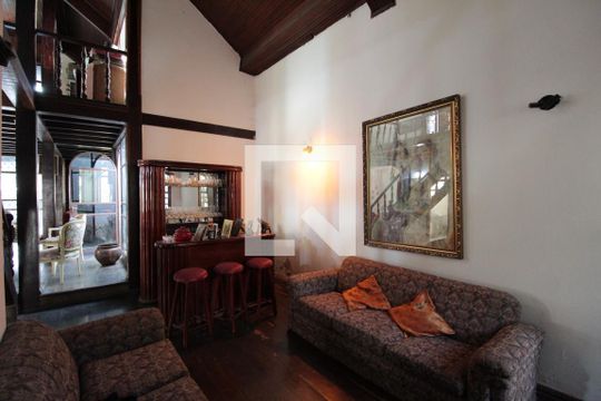 Casa à venda com 5 quartos, 370m² em Santa Monica, Belo Horizonte