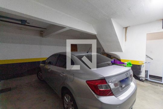 Garagem de casa de condomínio à venda com 3 quartos, 165m² em Jardim Popular, São Paulo