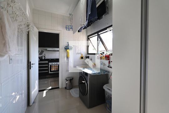 Área de Serviço de apartamento à venda com 4 quartos, 198m² em Vila Bastos, Santo André