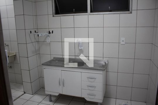 Cozinha de apartamento para alugar com 3 quartos, 60m² em Bairro da Glória, Contagem