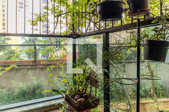 Varanda da Suíte 3 de apartamento para alugar com 3 quartos, 220m² em Higienópolis, São Paulo